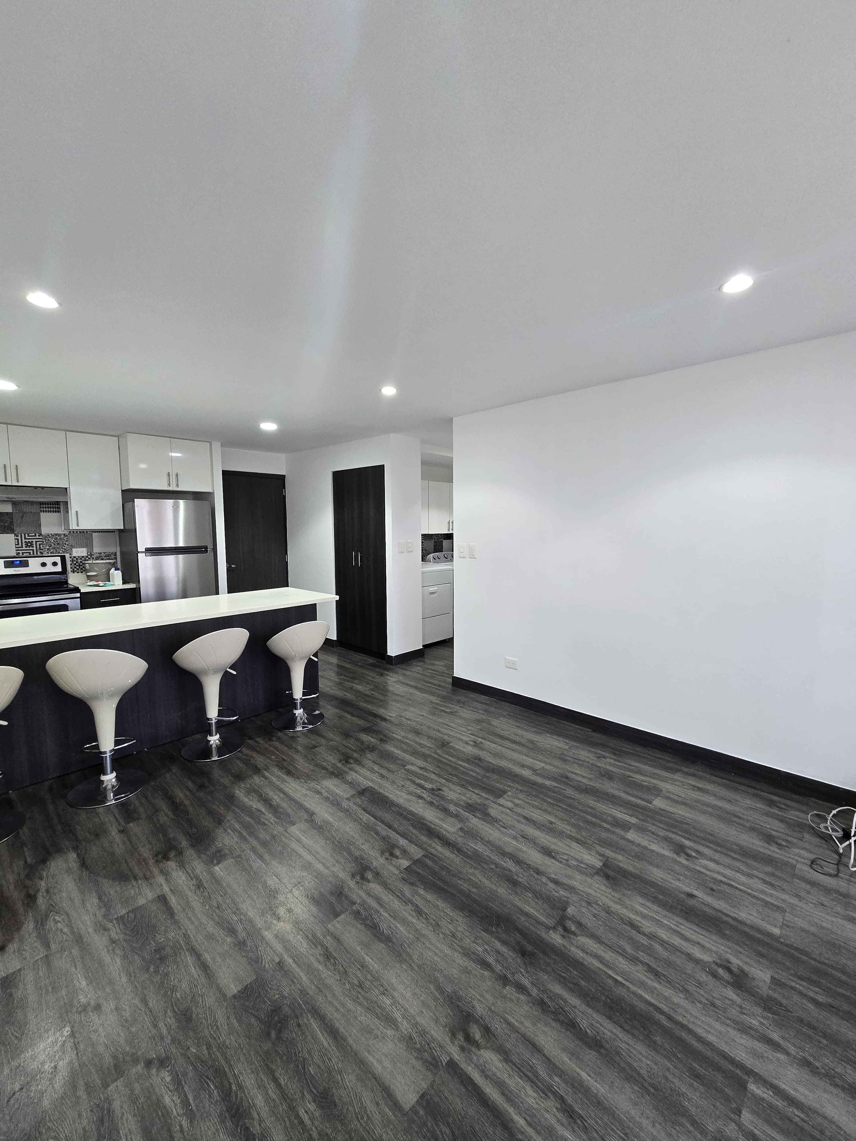 Remodelación y Acabados de Apartamento - Fotografía