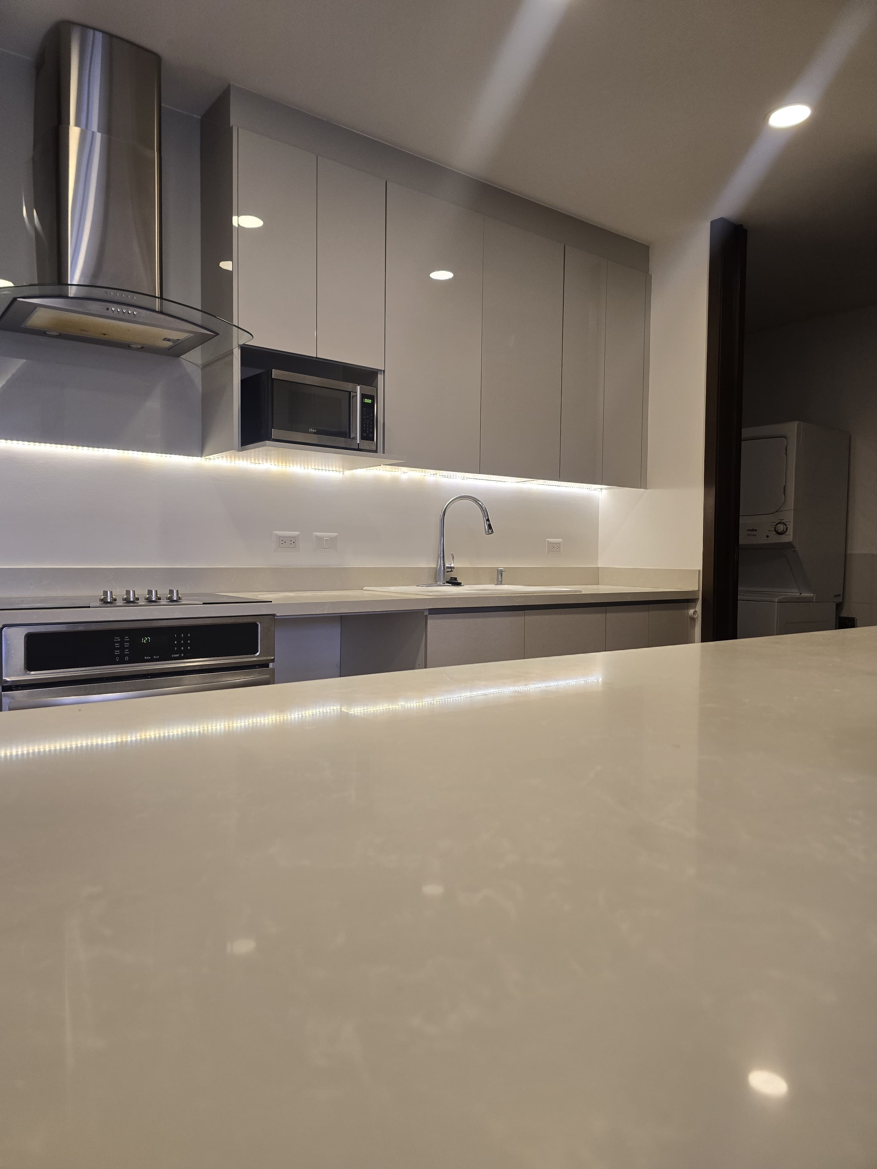 Remodelación y Acabados de Apartamento - Fotografía